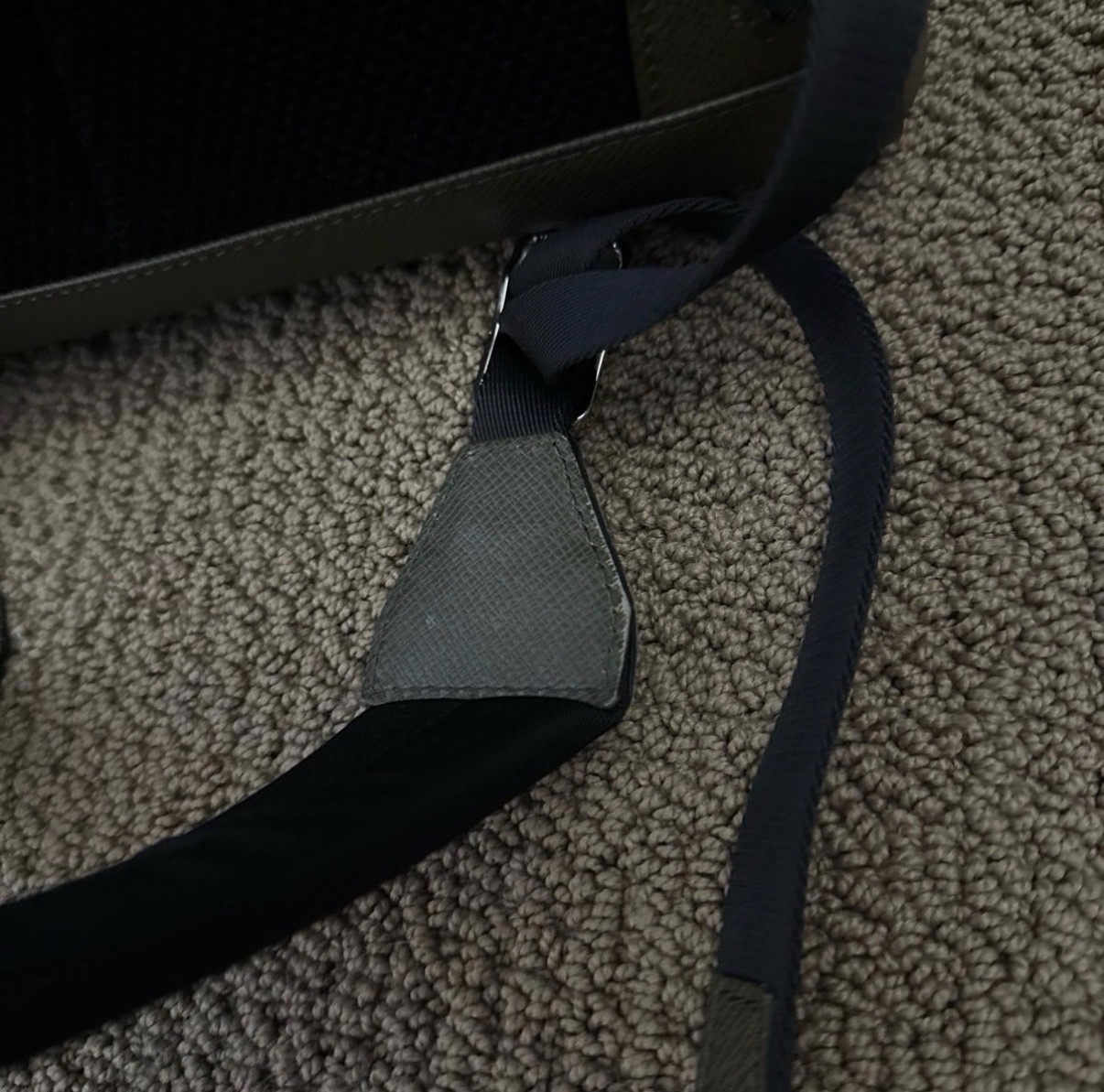 Authentic Louis Vuitton Apollo Backpack Taiga Leather Khaki Green Blue Stripe