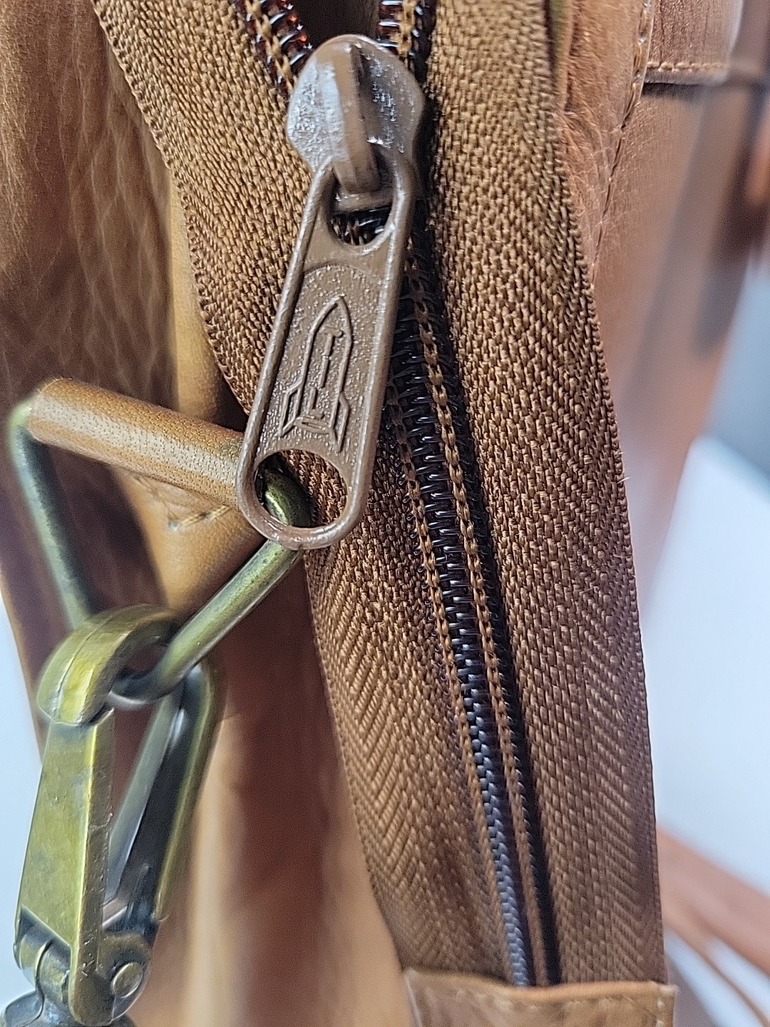 Vintage Leather Briefcase Tan Cognac Attache Messenger Crossbody Bag -BEAUTIFUL!