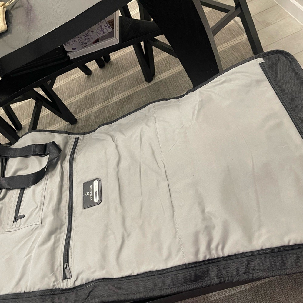 Victorinox Lexicon Tri-Fold Garment Storage Shoulder Strap travel luggage bag