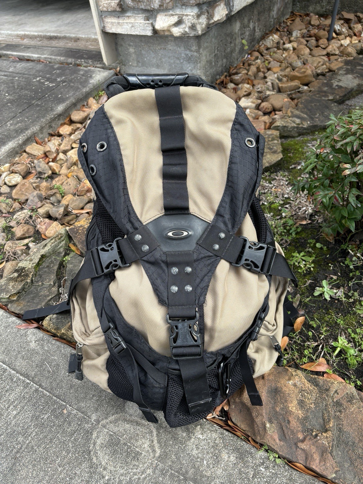 Vintage Y2K Oakley Icon Backpack Desert Tan Black Military Rucksack Camping Bag