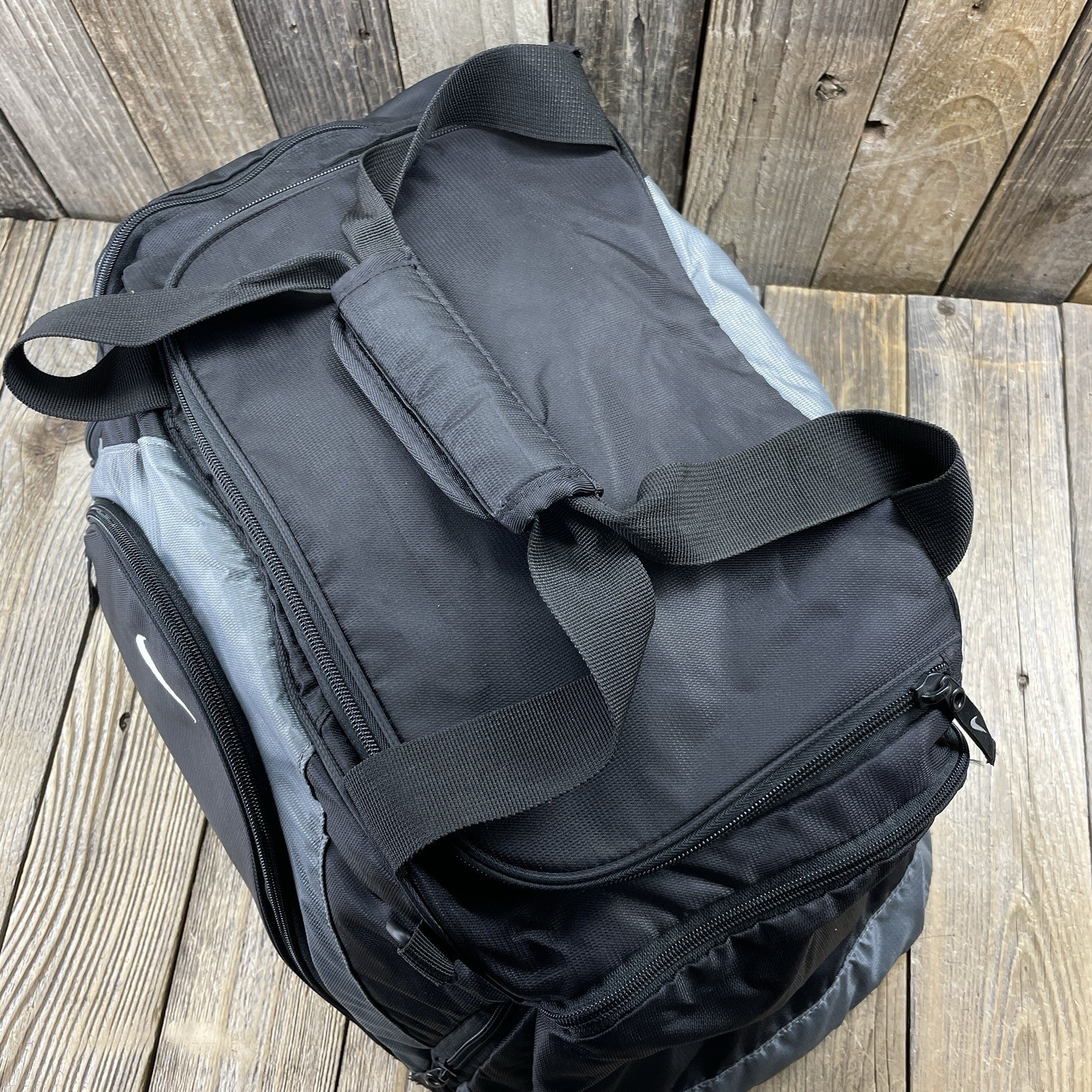 Nike Golf Black Gray Gym Duffle Bag Hard Bottom Shoe Pouch 21” x 12.5” x 11” GUC