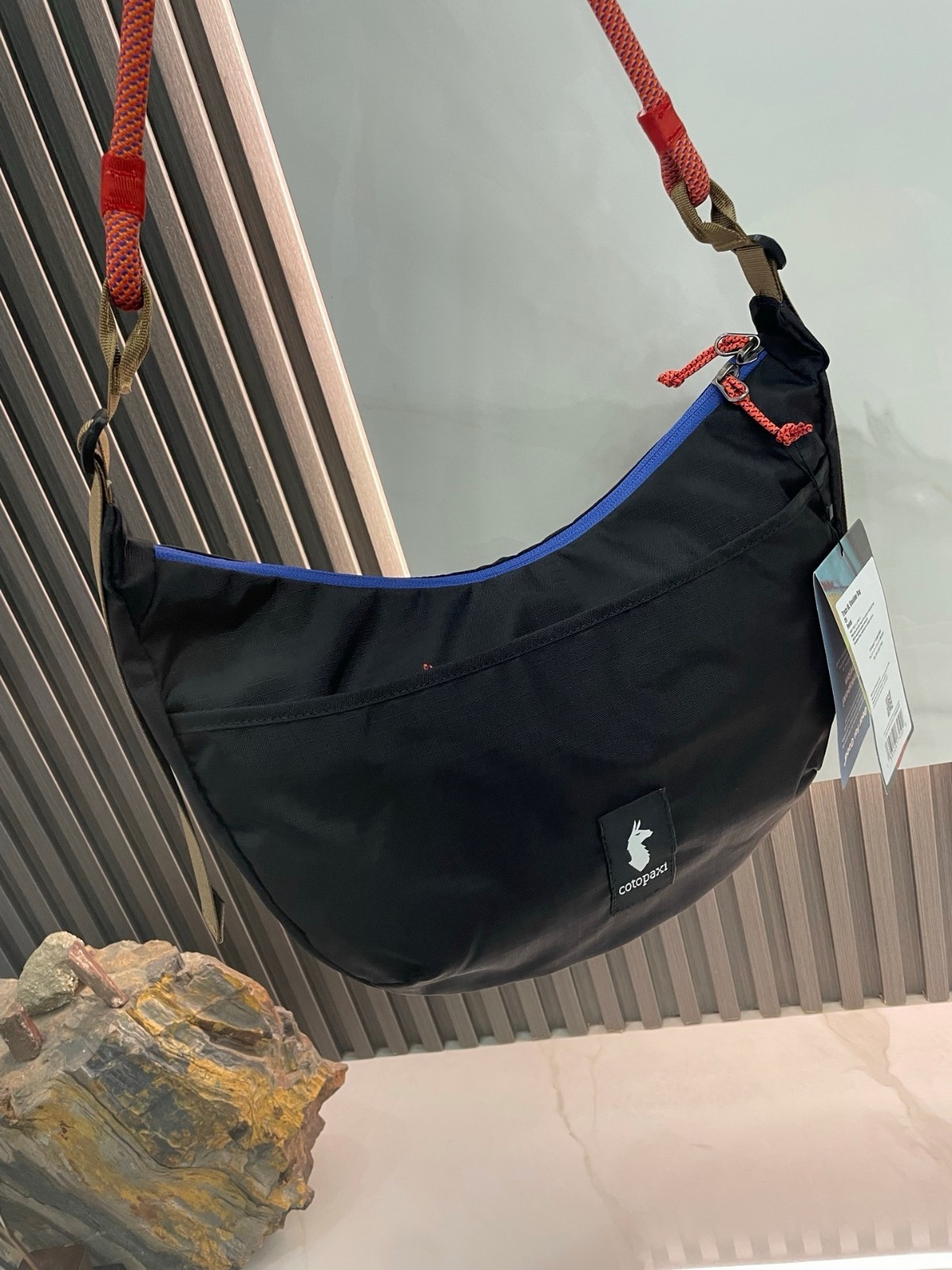 Cotopaxi Black 8L Commuter Shoulder Bag with Climbing Rope Strap 38x25x7cm