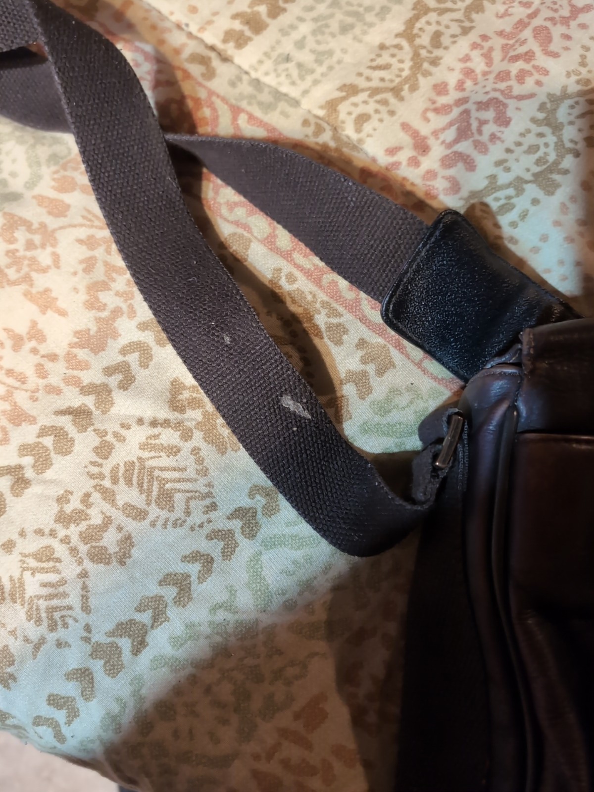 Kenneth Cole Reaction Genuine Leather Bag Brown