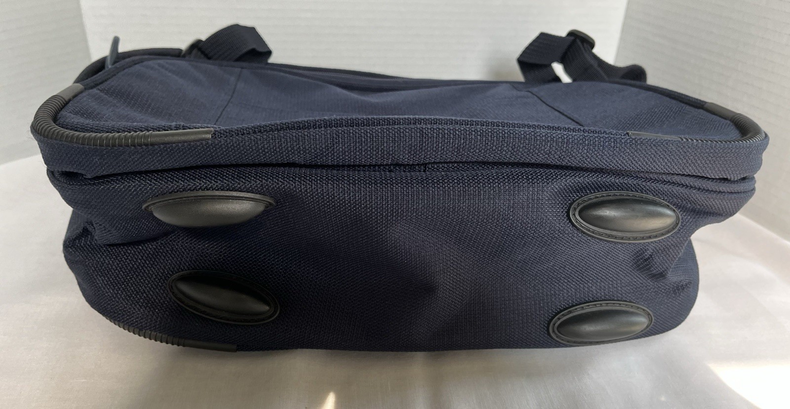 Voyager Navy Bag Luggage Bag Zip Closure Adjustable Shoulder Strap Hand Carry