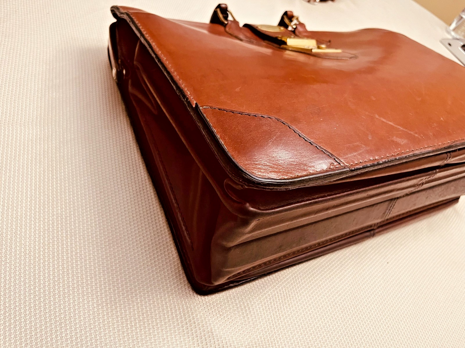 SCHLESINGER BROTHERS Tan Heavy Leather Briefcase / Lawyer Bag – Made in USA