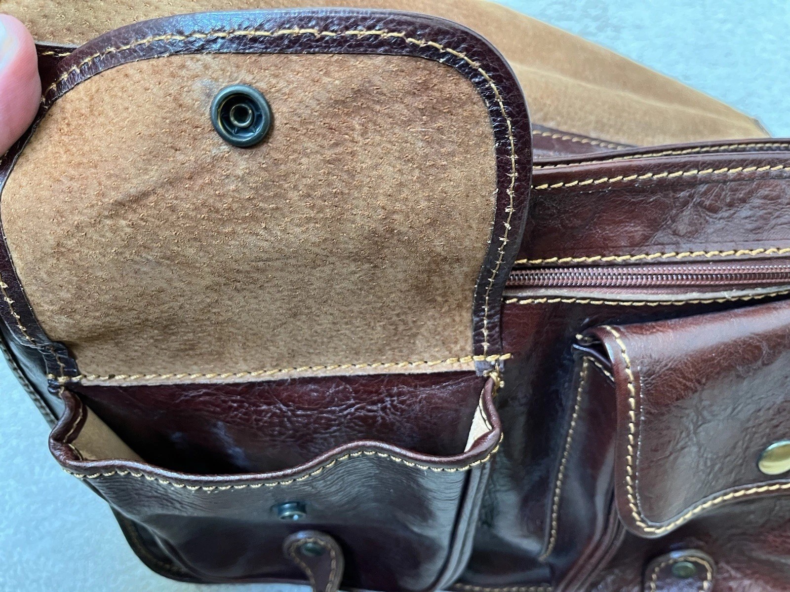 Italian Leather Messenger Computer Commuter Briefcase Bag Brown Strap Snap