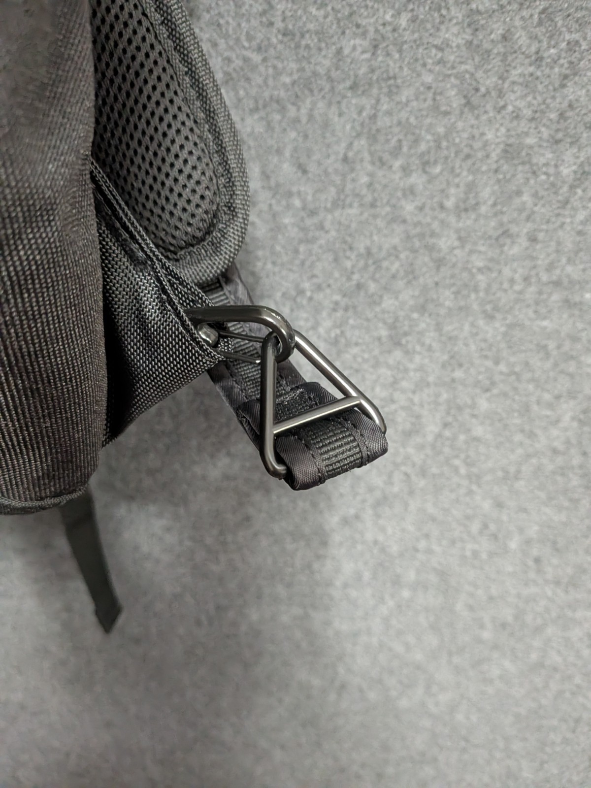 Pacsafe Daysafe100 Lockable Backpack Bag Anti-Theft Anti-Cut Material