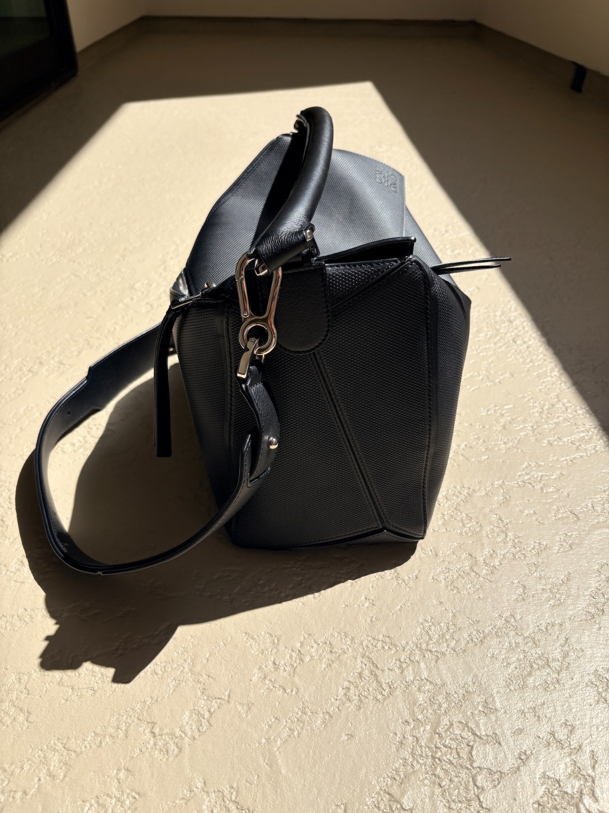 Loewe Puzzle Large Men’s Black leather bag
