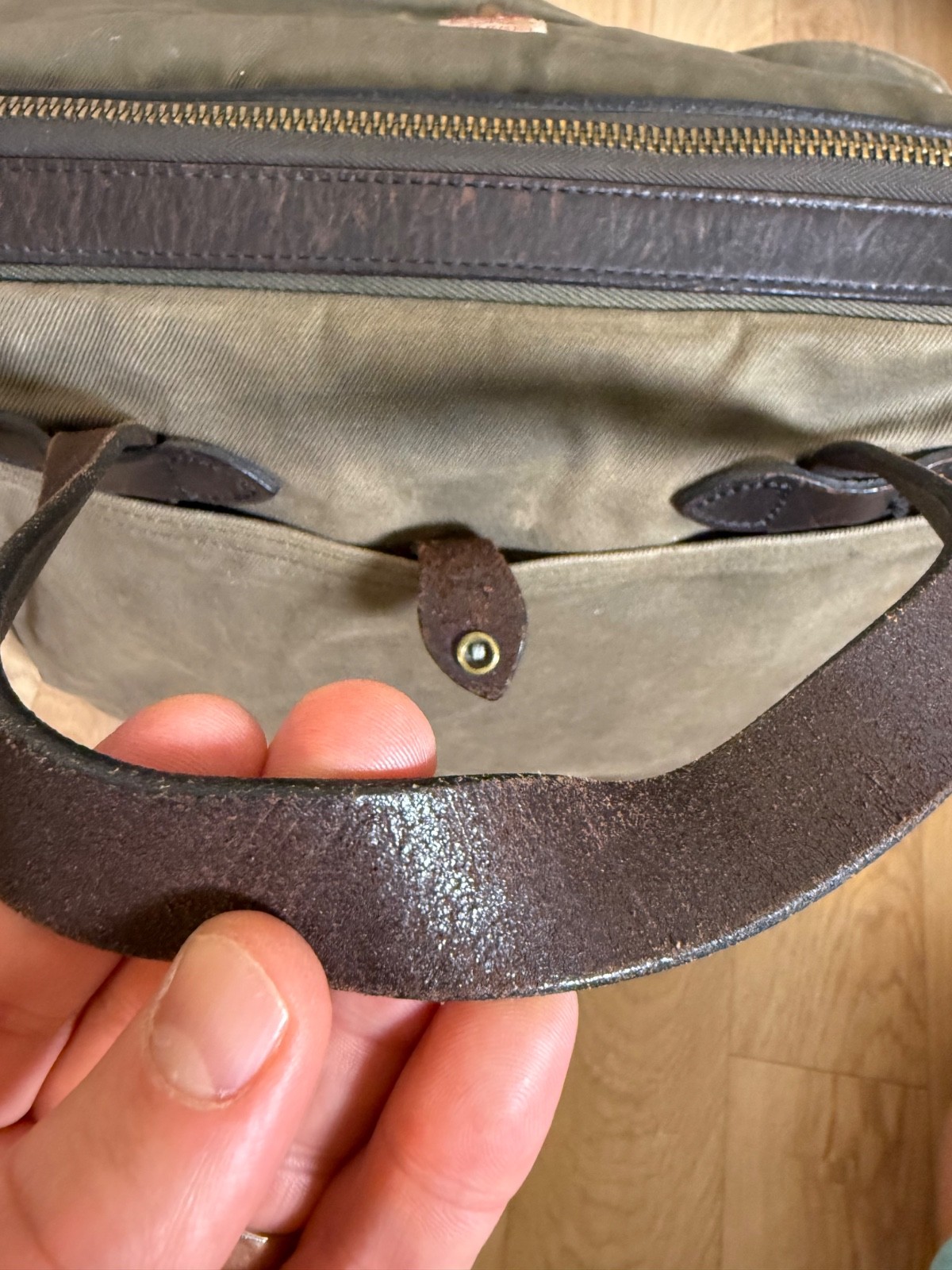 Filson 256 Original Briefcase Otter Green USA Tin Cloth Leather Broken In Patina