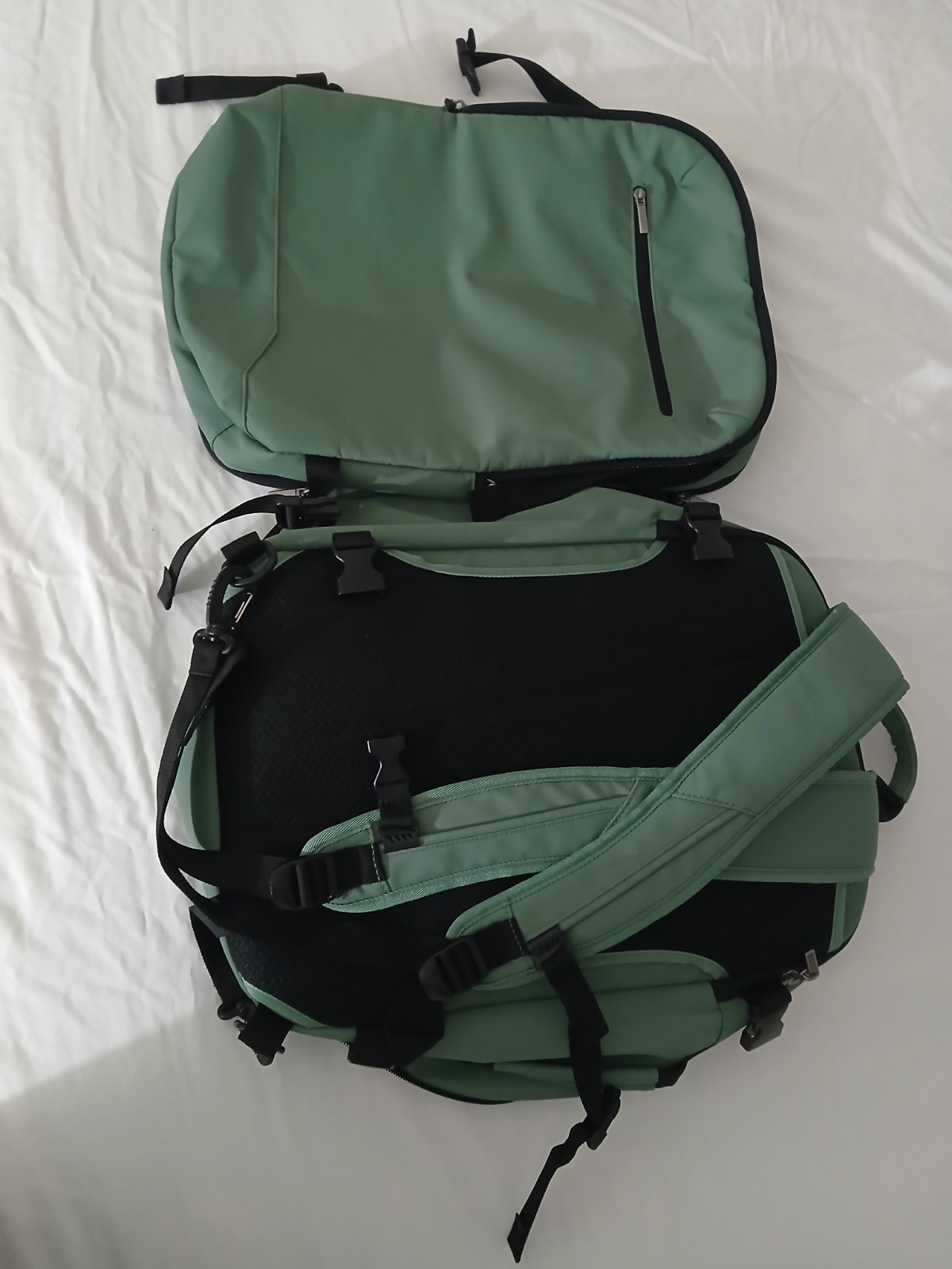 Open Story Unisex 35L Zip Closure Adjustable Travel Backpack Bag, Mint Green