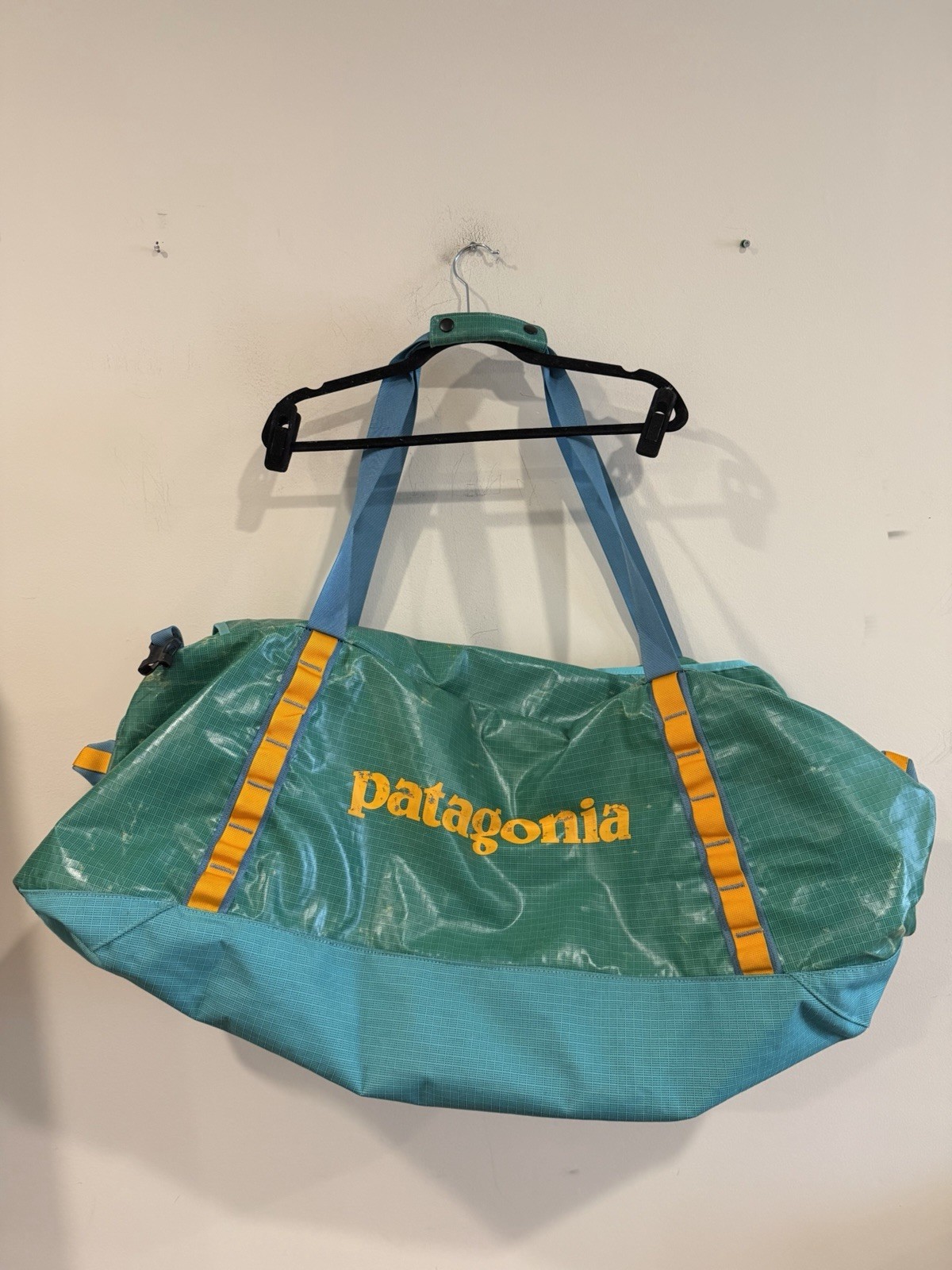 Patagonia Black Hole 120L Duffel Bag Howling Turquoise Rare 49351