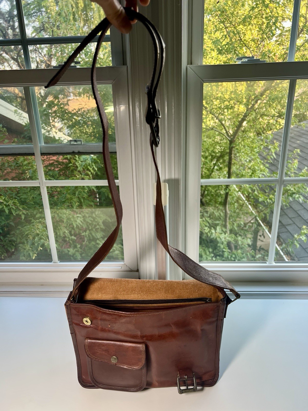 Men’s Brown Messenger Bag Medium Shoulder Strap Buckle Flap, Inner Pockets