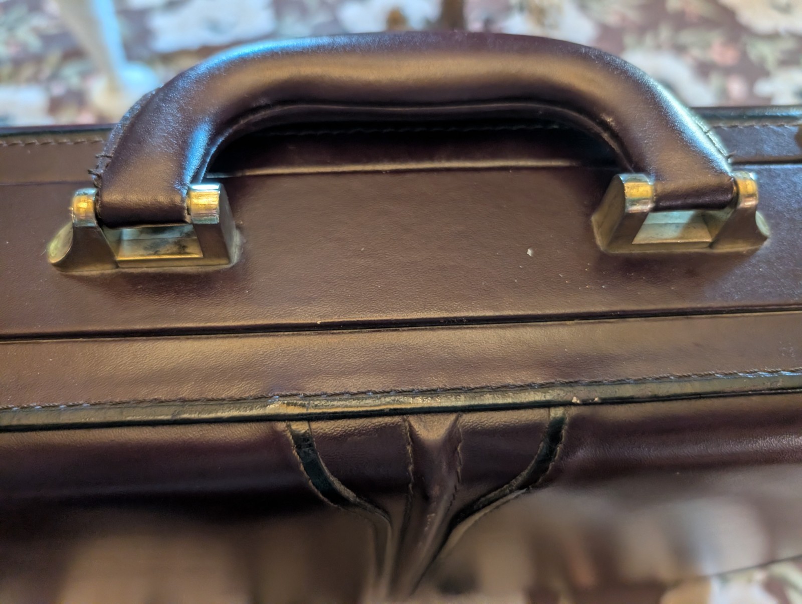 Heritage Leather Briefcase Vintage Brown Style for Business Travel Work