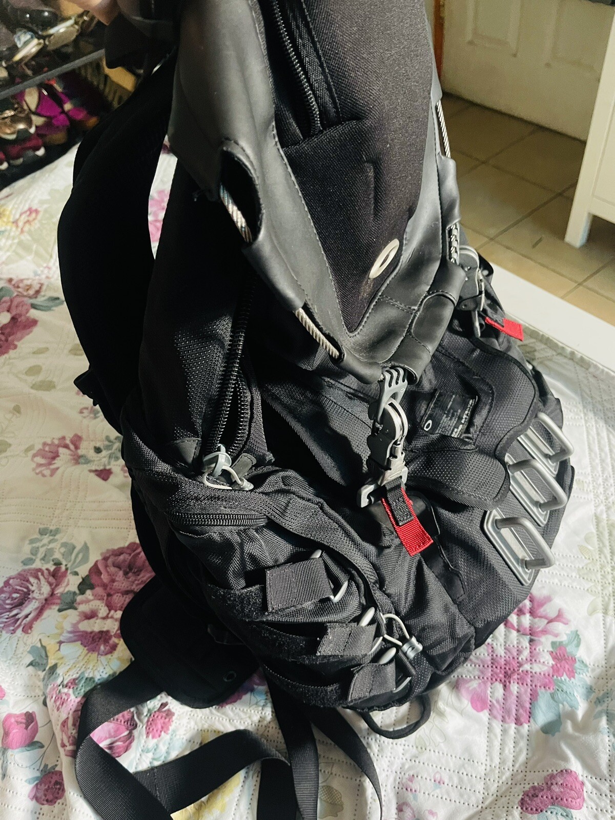 Oakley 34L Kitchen Sink Backpack – Black (92060AODM)