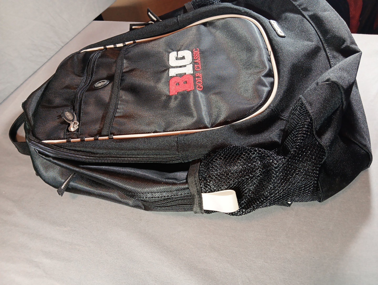 OGIO Carbon Backpack with Audio Pocket Black Preowned Excellent Condition