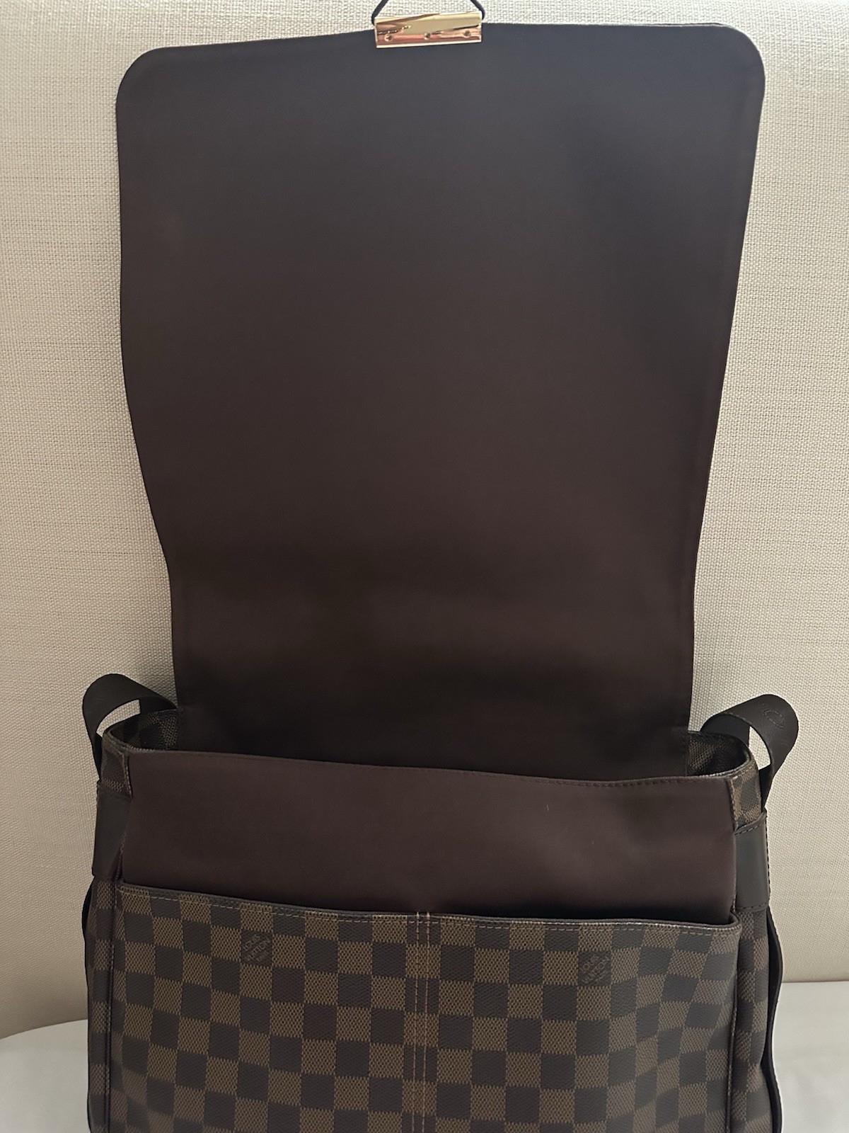 Louis Vuitton Damier Ebene Bastille Messenger bag – Excellent Condition