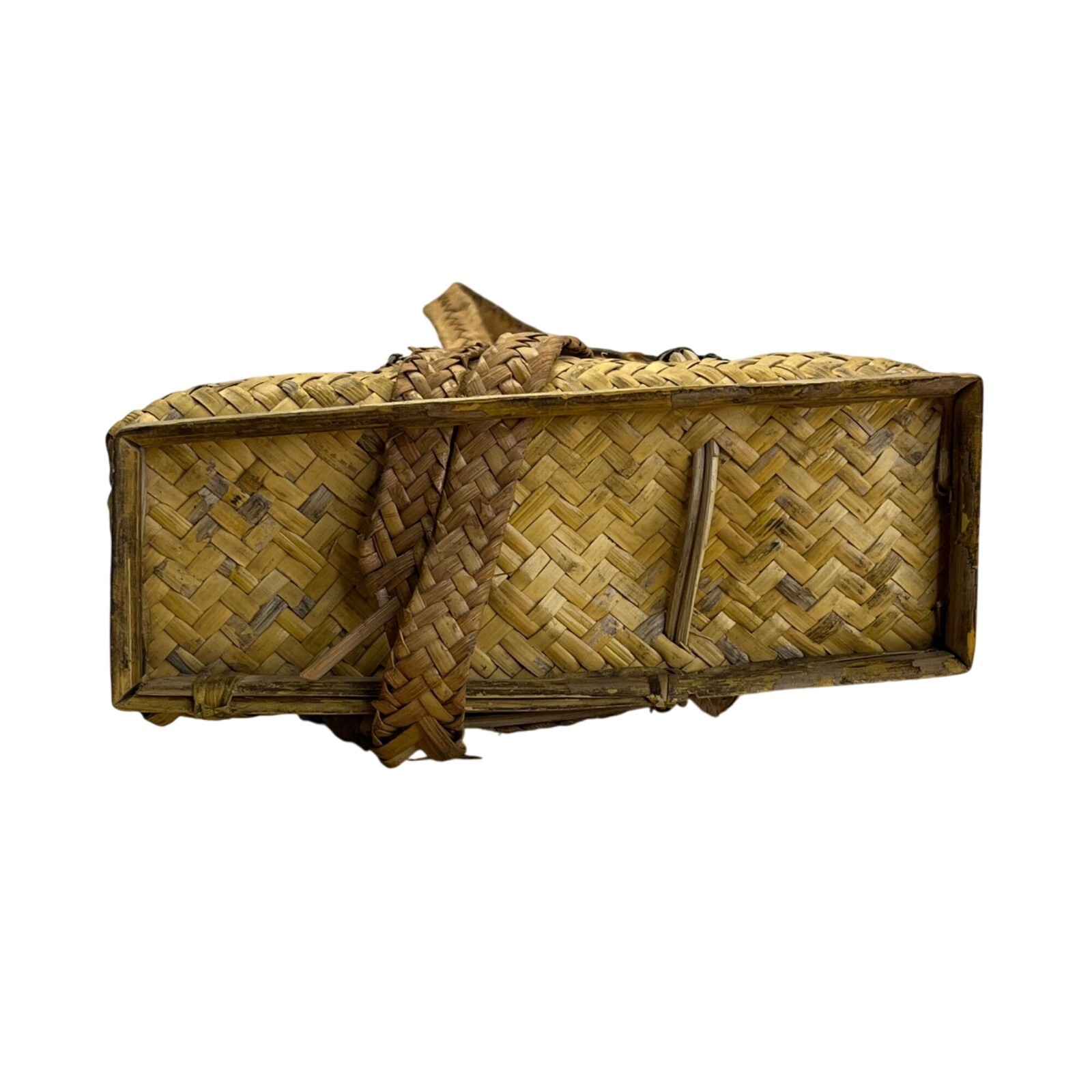 Vintage Handcrafted Philipines Natural Woven Straw Pasikin Basktet Size S