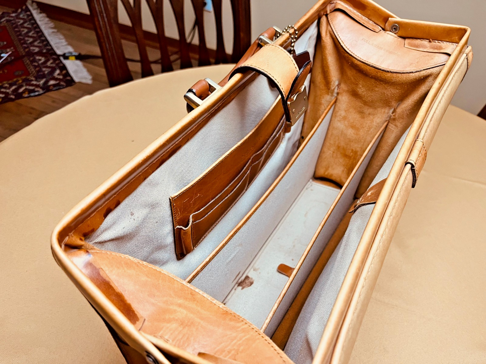 SCHLESINGER BROTHERS Tan Heavy Leather Briefcase / Lawyer Bag – Made in USA