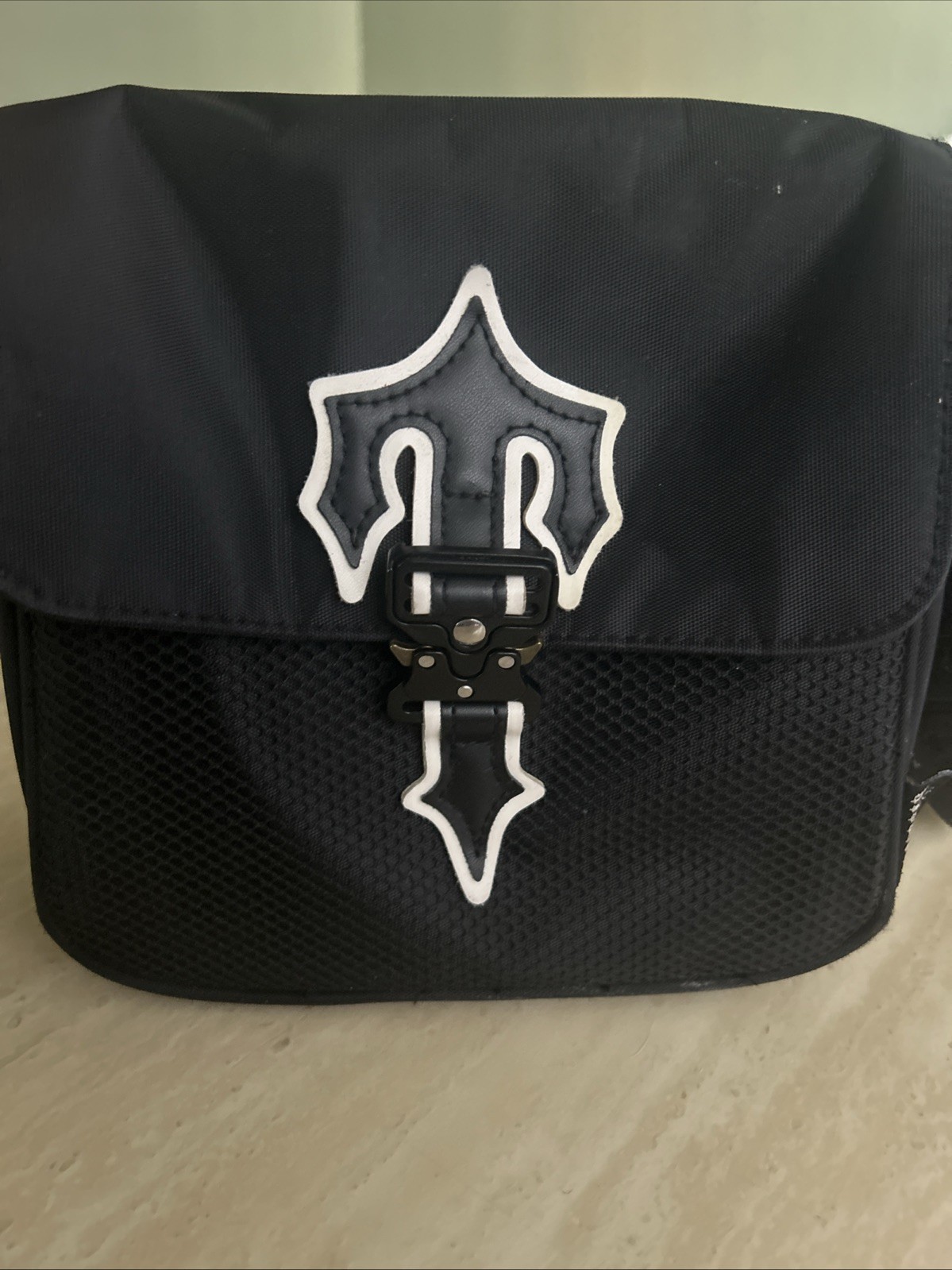 Trapstar London Irongate Y2K Crossbody – Black