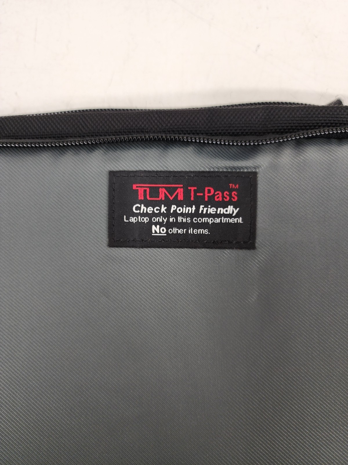Tumi T-Tech Essential Gear Laptop Shoulder Briefcase Bag Messenger Nylon 58516D