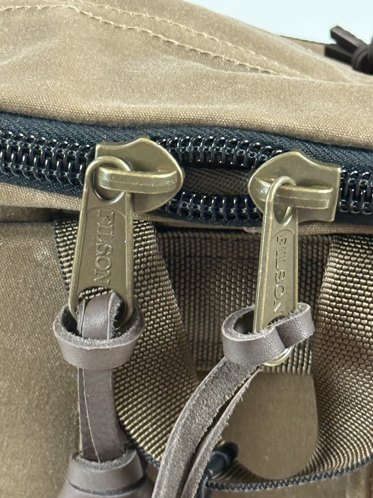 FILSON TRAPPER CREEK 28L BACKPACK DARK TAN NWT
