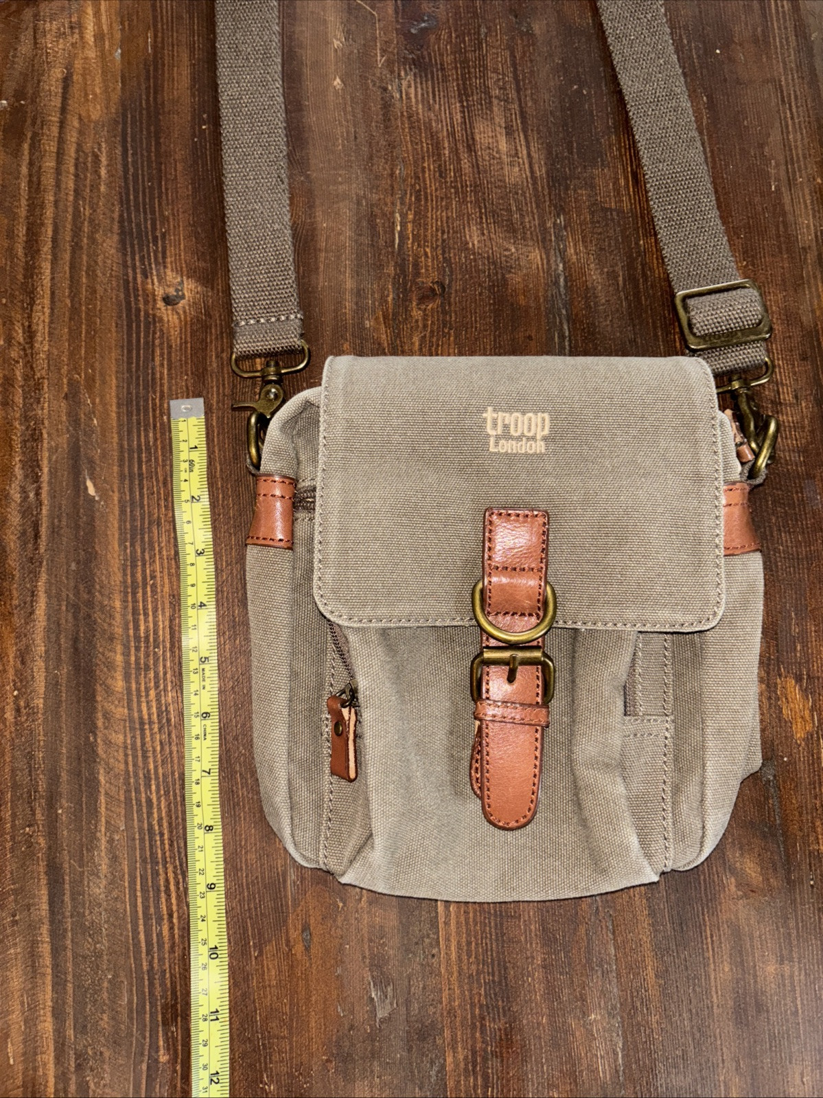 Troop London Classic Canvas Across Body Green Detachable Adjustable Strap