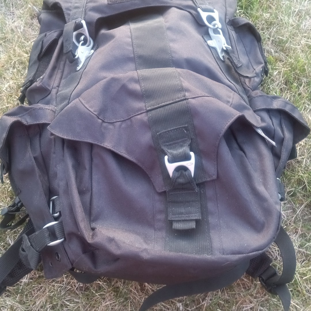 Oakley Mechanism Tactical Field Gear Backpack Black Standard Issue *READ*