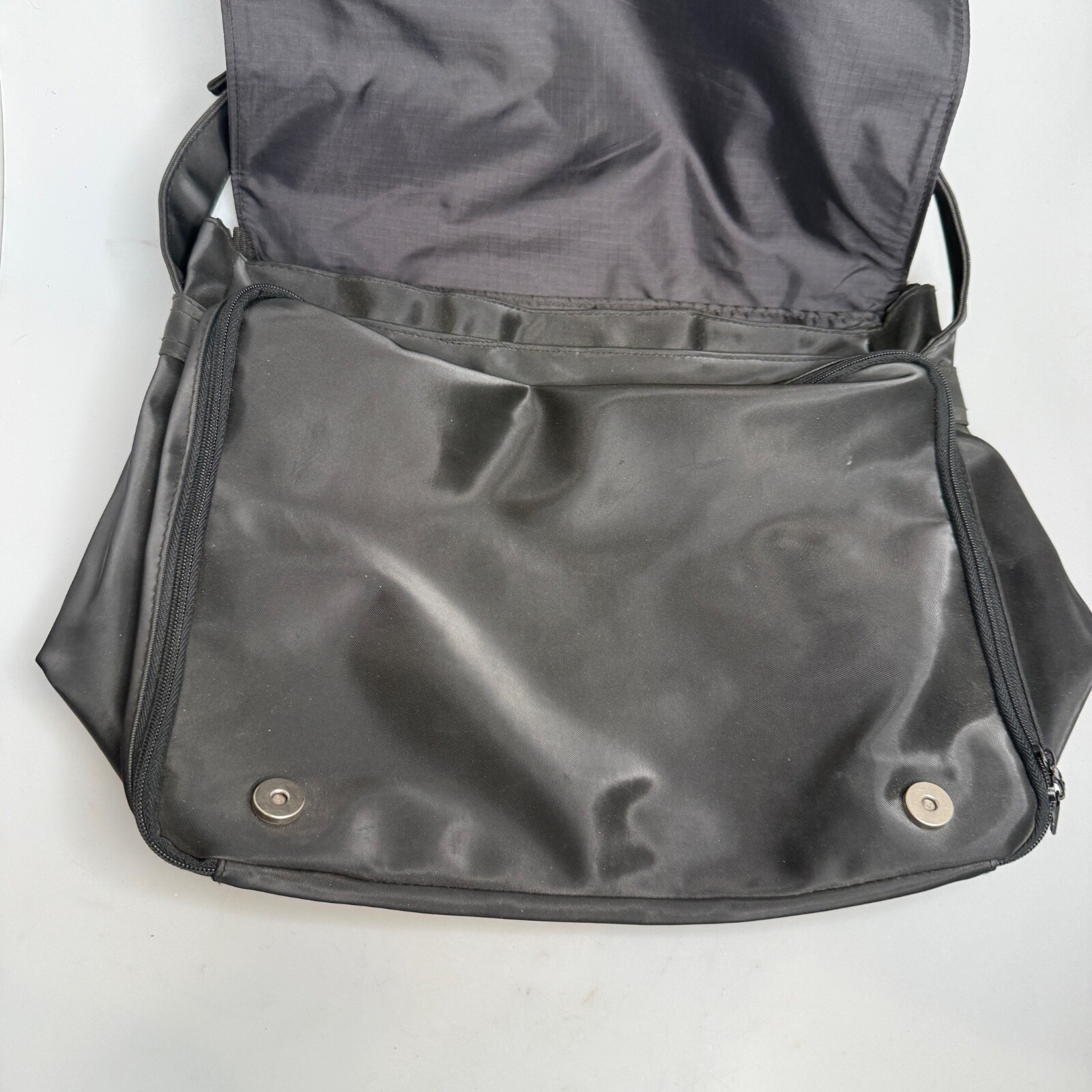 Kenneth Cole Reaction Black Messenger Laptop Bag 14.6” Satin PVC Organizer