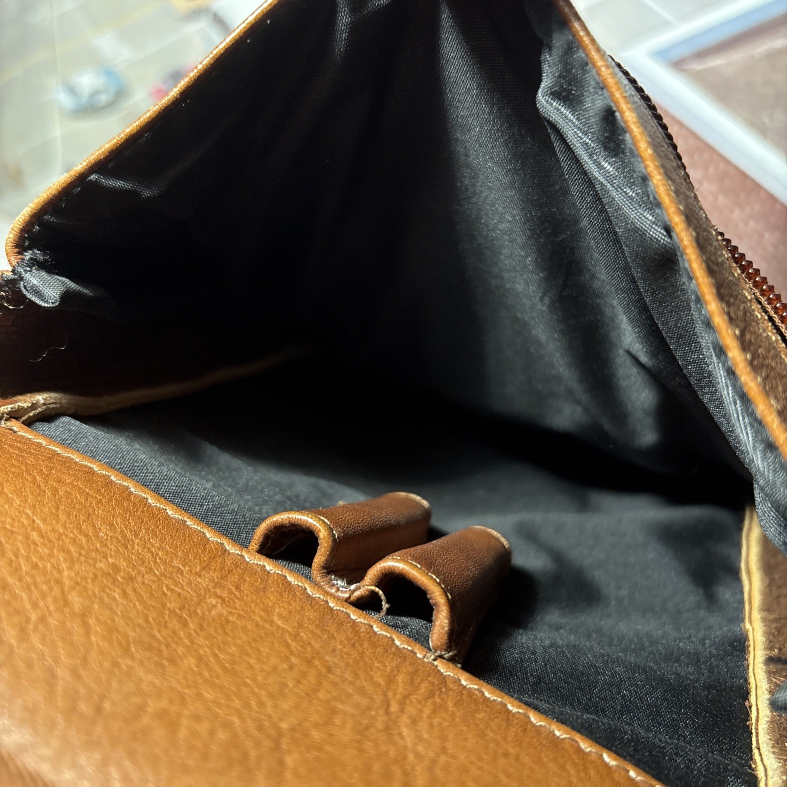 Vintage Wilsons Leather Crossbody Bag with adjustable strap and five pockets