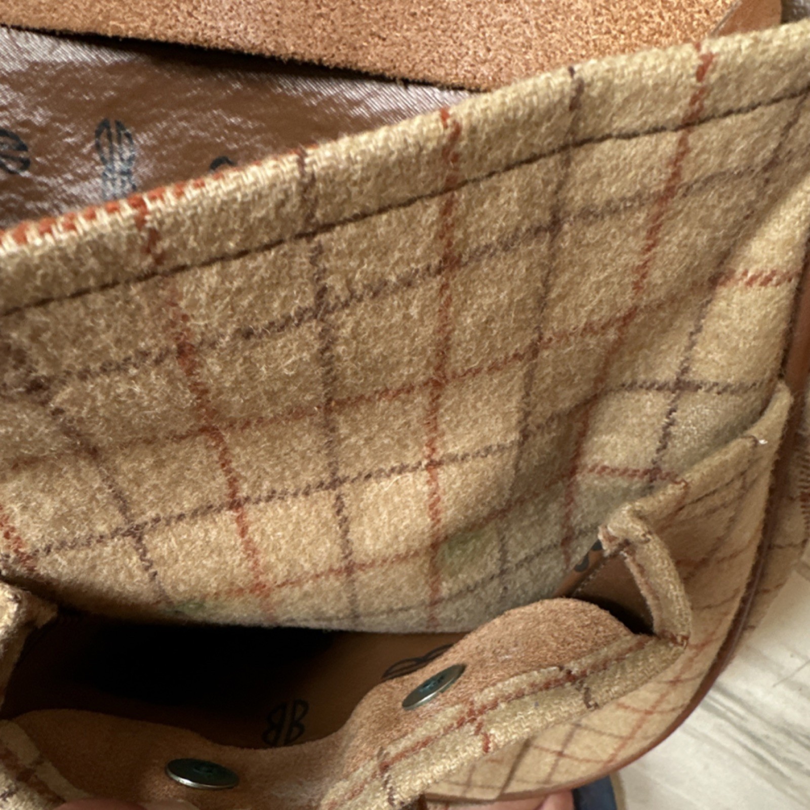 Bill Blass Brown Beige Checkered Messenger Bag Inner Outer Pockets Men’s Classic