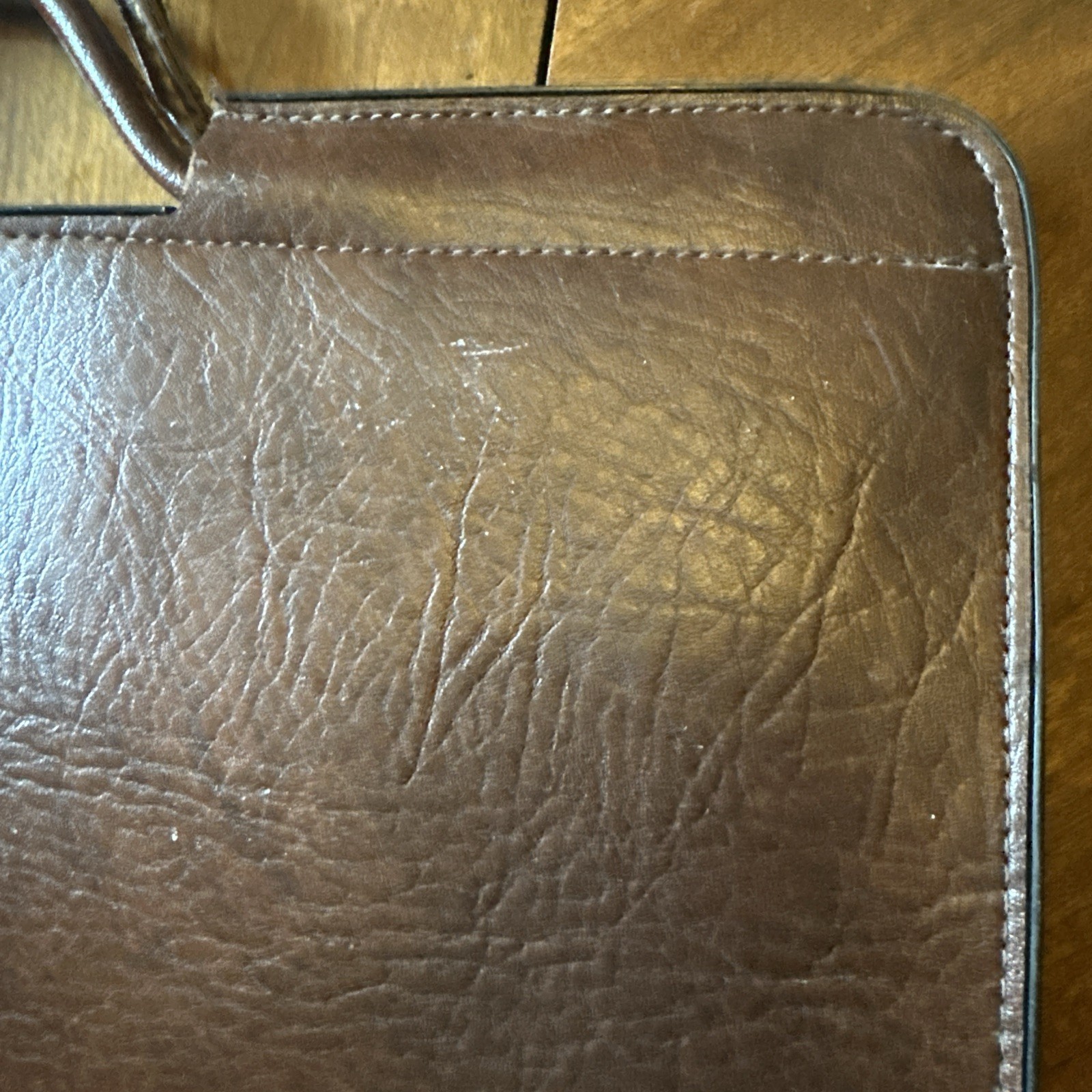 Vintage Pegasus Briefcase Brown Leather Made In USA 17.5 x 12 Inches VG