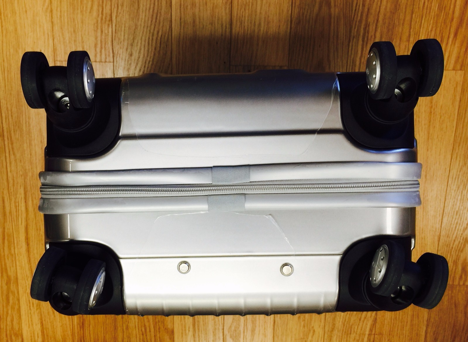 NEW- PGA GOLF20″ HARDSIDE SPINNER SUITCASE ASST COLORS $129.95