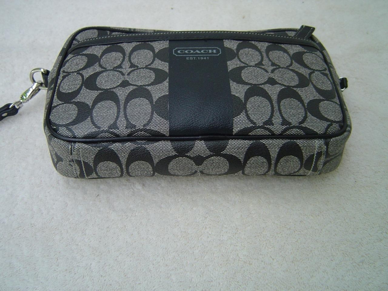 AUTHENTIC COACH MENS BLACK AND WHITE SIGNATURE STRIPE LARGE POUCH #77277 VGC