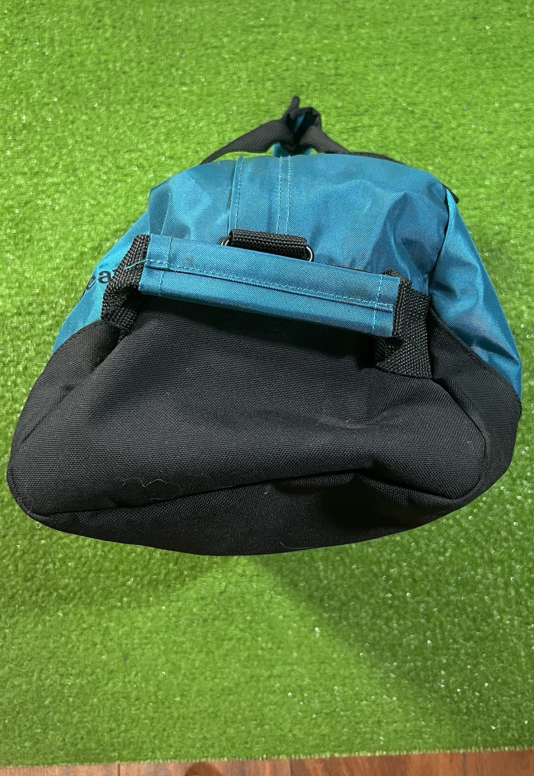 Vintage L.L. BEAN Duffle Bag Heavy Canvas Gym Bag Travel Carry On Weekender.