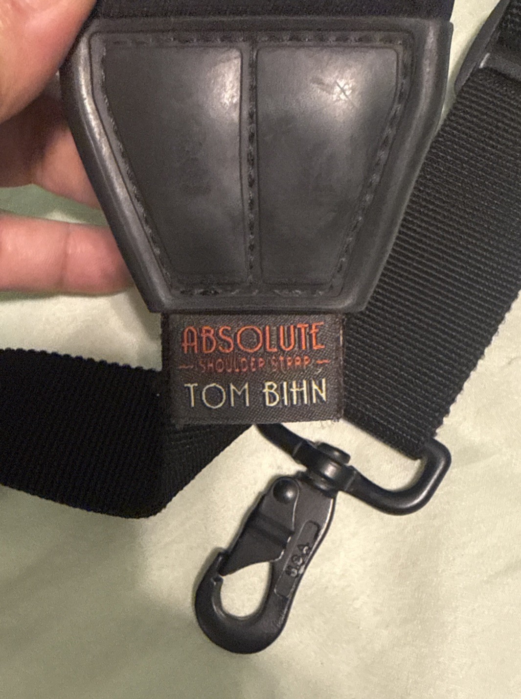 TOM BIHN Zephyr briefcase Laptop Bag Nylon Messenger w/ Shoulder Strap EUC 18”
