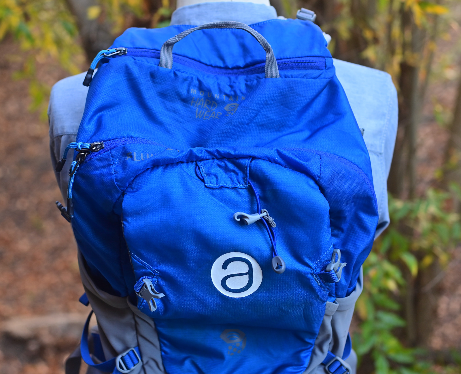 Mountain HardWear Fluid 24 Blue 18  x 12  x 6  in. deep Color: Indigo