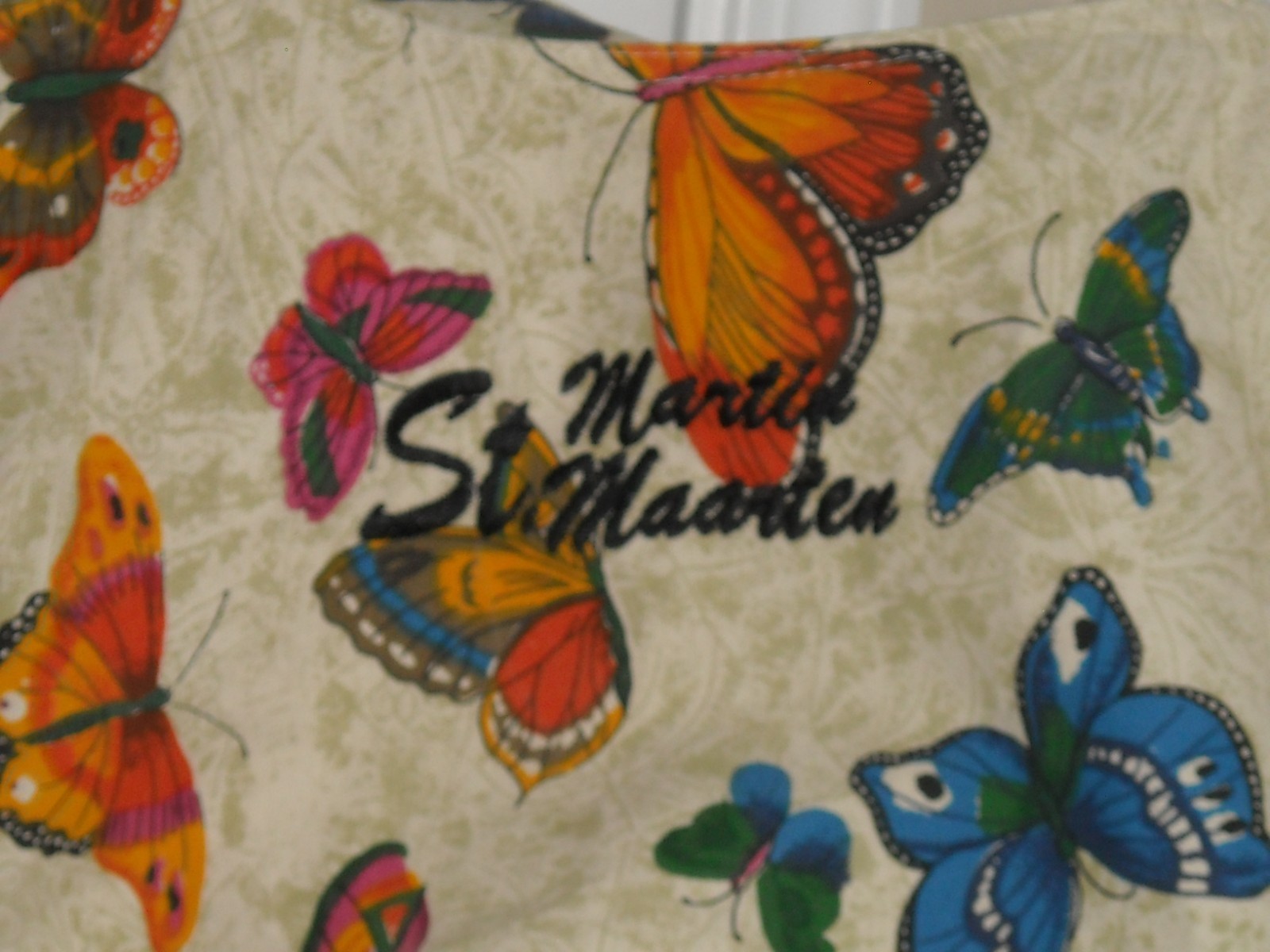 St Martin Butterfly, Tote Bag, 17″x13″x6″, Good Condition