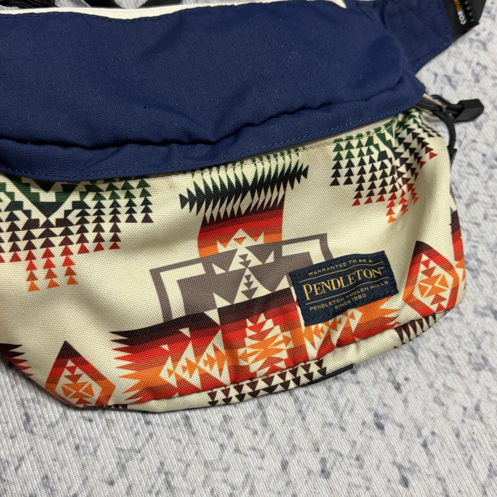 Pendleton Woolen Mills Waist Pack Hip Bag Aztec Geometric Print Cordura Fabric