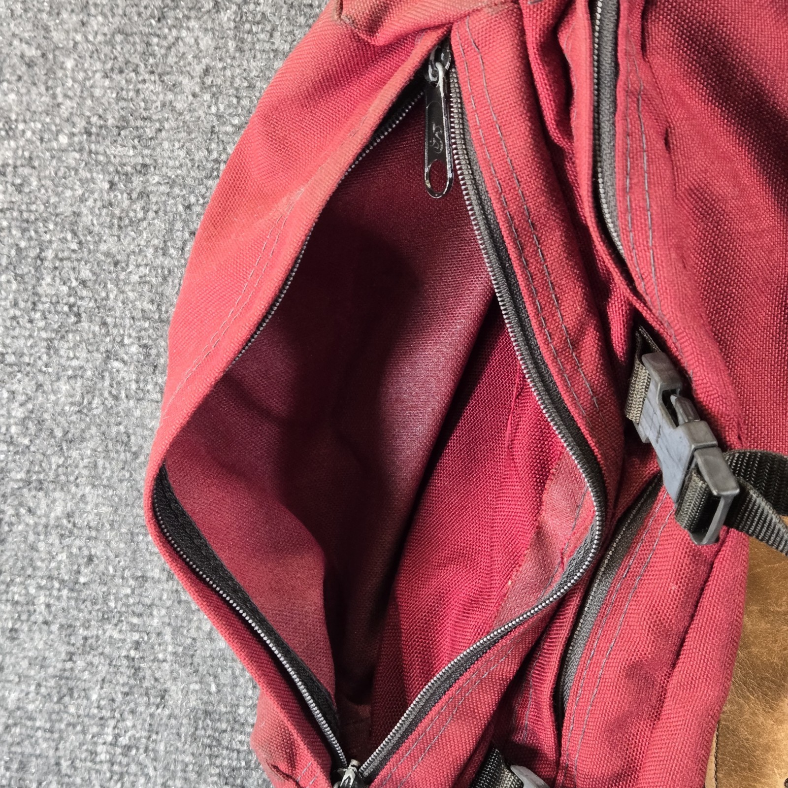 Vtg 90s JanSport Leather Bottom Backpack Hiking Pack Gorpcore Made in USA Maroon