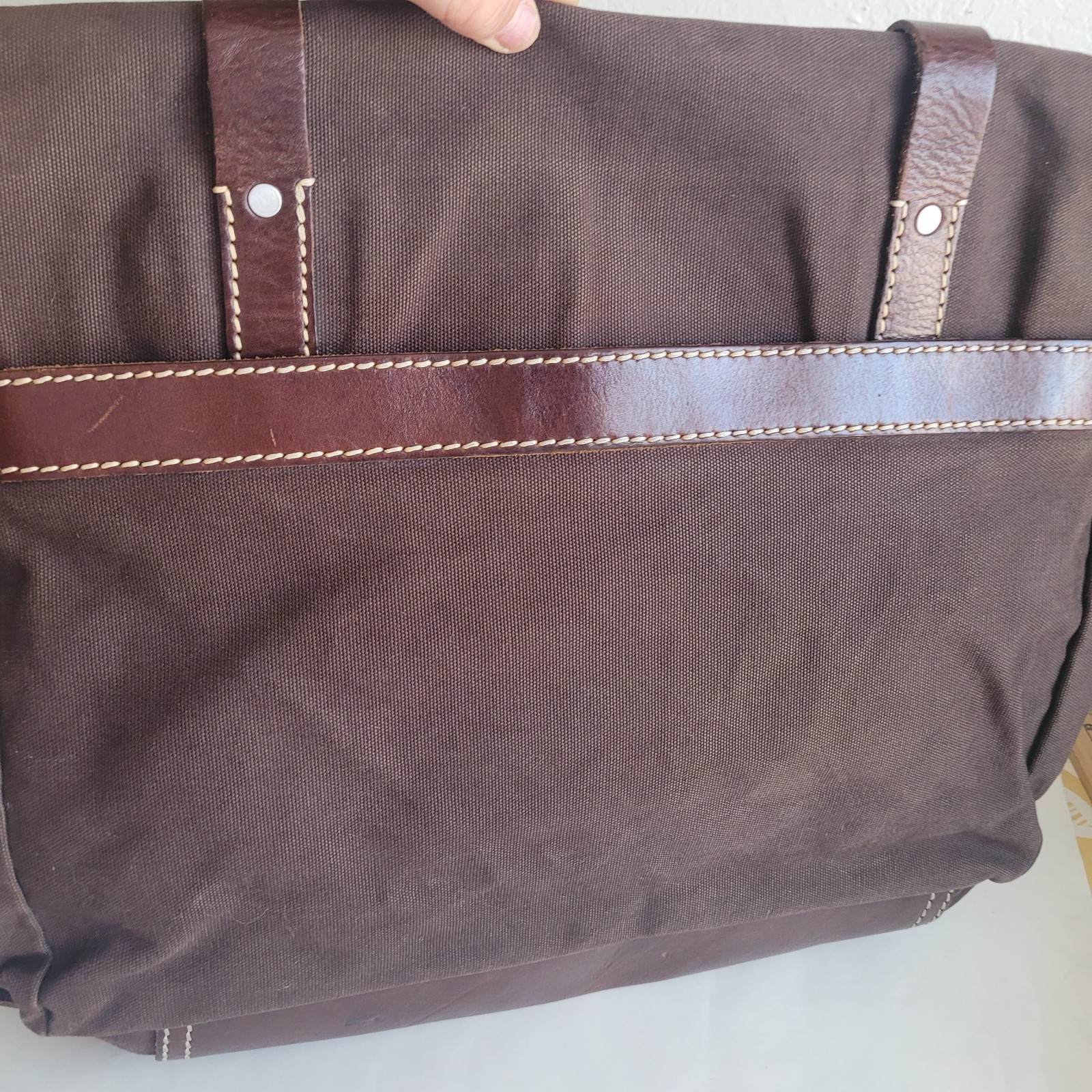 Banana Republic Canvas & Leather Messenger Bag Y2K front Snaps Broken