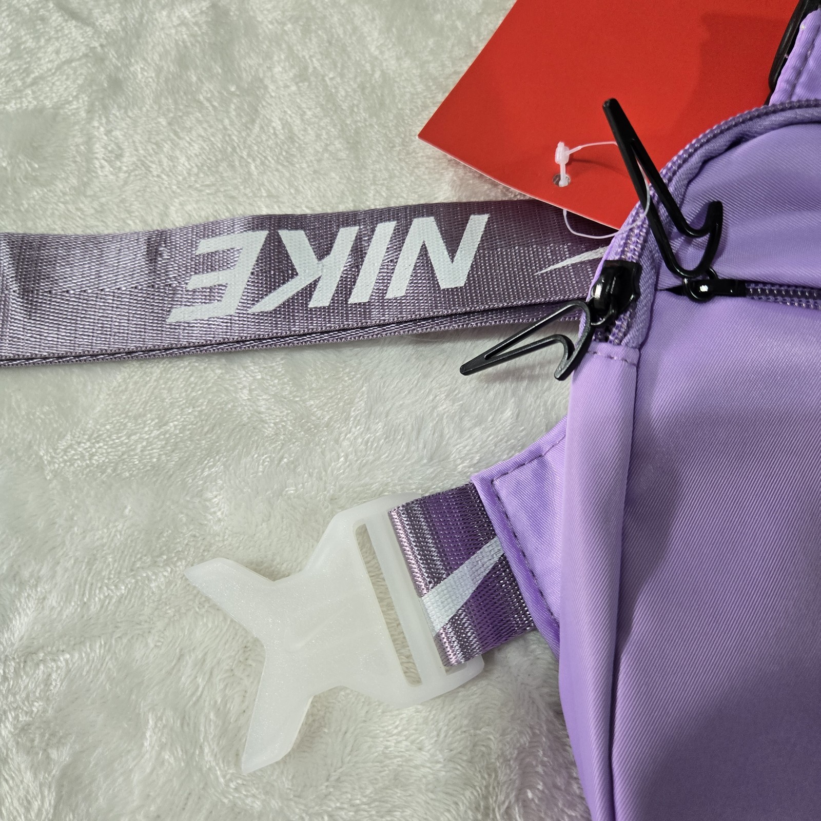 Nike Crossbody Sling Bag Adjustable Strap Zip Closure Lavender Purple New