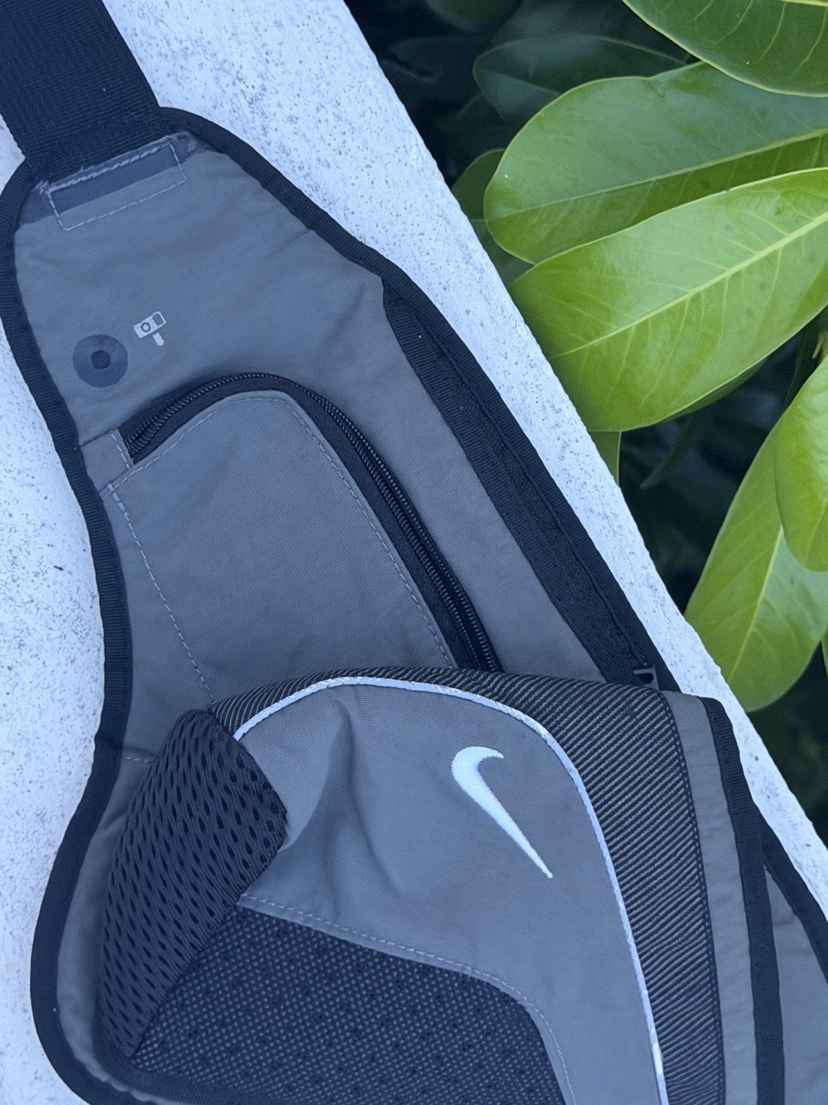Y2K NIKE DRINK BAG