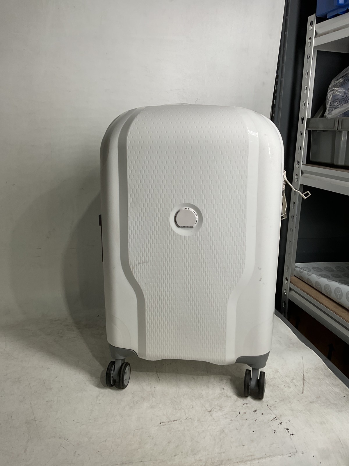 DELSEY Paris Clavel Hardside Expandable Luggage with Spinner Wheels 19 Inch U9