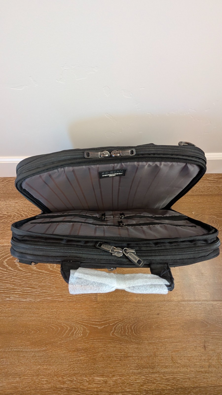 Kenneth Cole Reaction R-Tech “Long Way To Go” Slim Double Gusset Laptop Briefcas