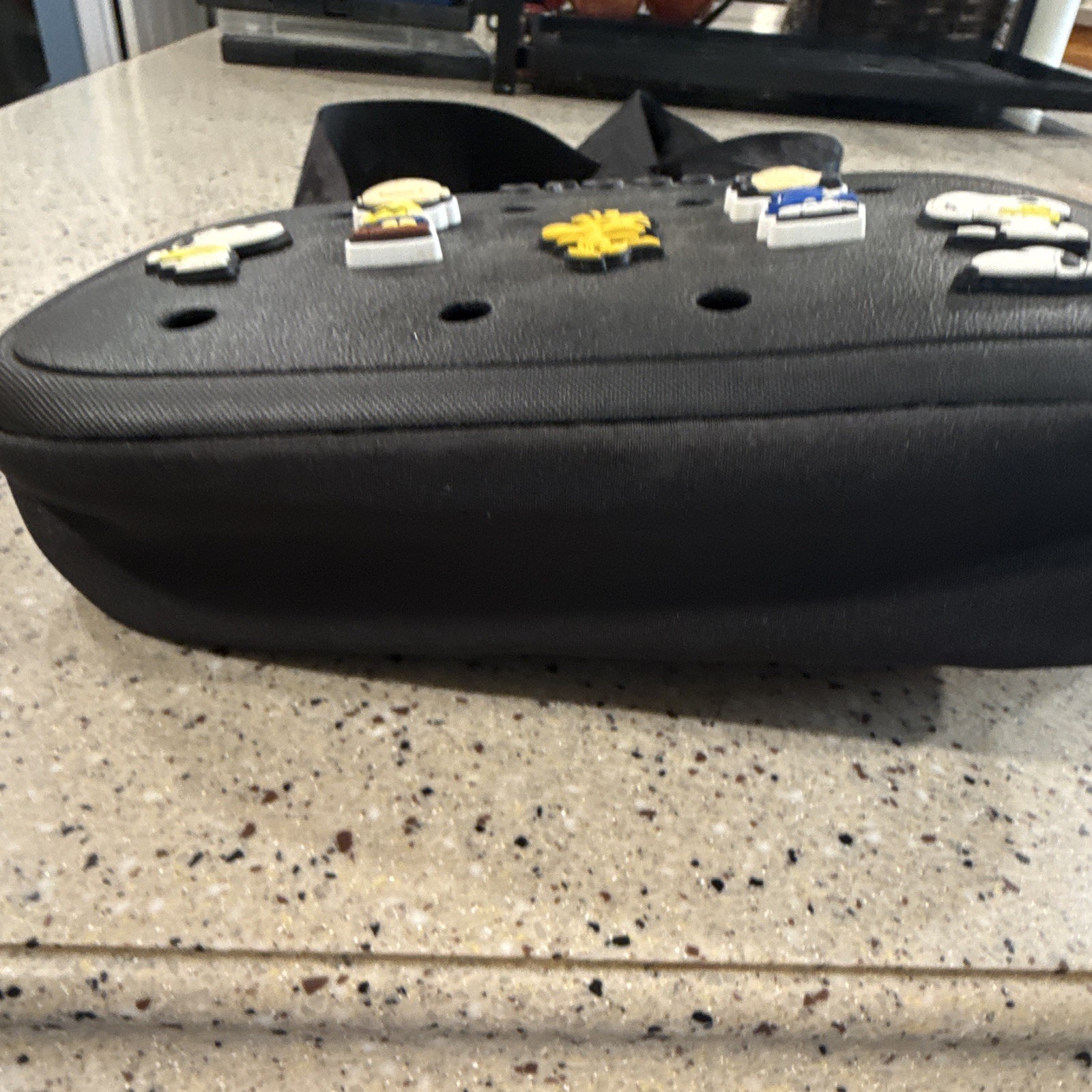 Crocs Black Small Crossbody Bag Zip Adjustable Strap w/ Peanuts Jibbitz