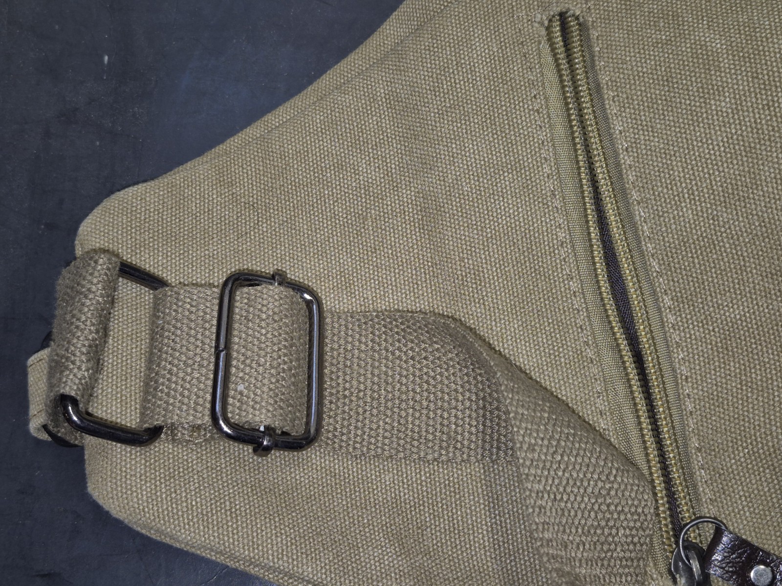 READ! Rare Flish Canvas Sling Bag Rabbit Design Army Khaki Green Adj. Strap