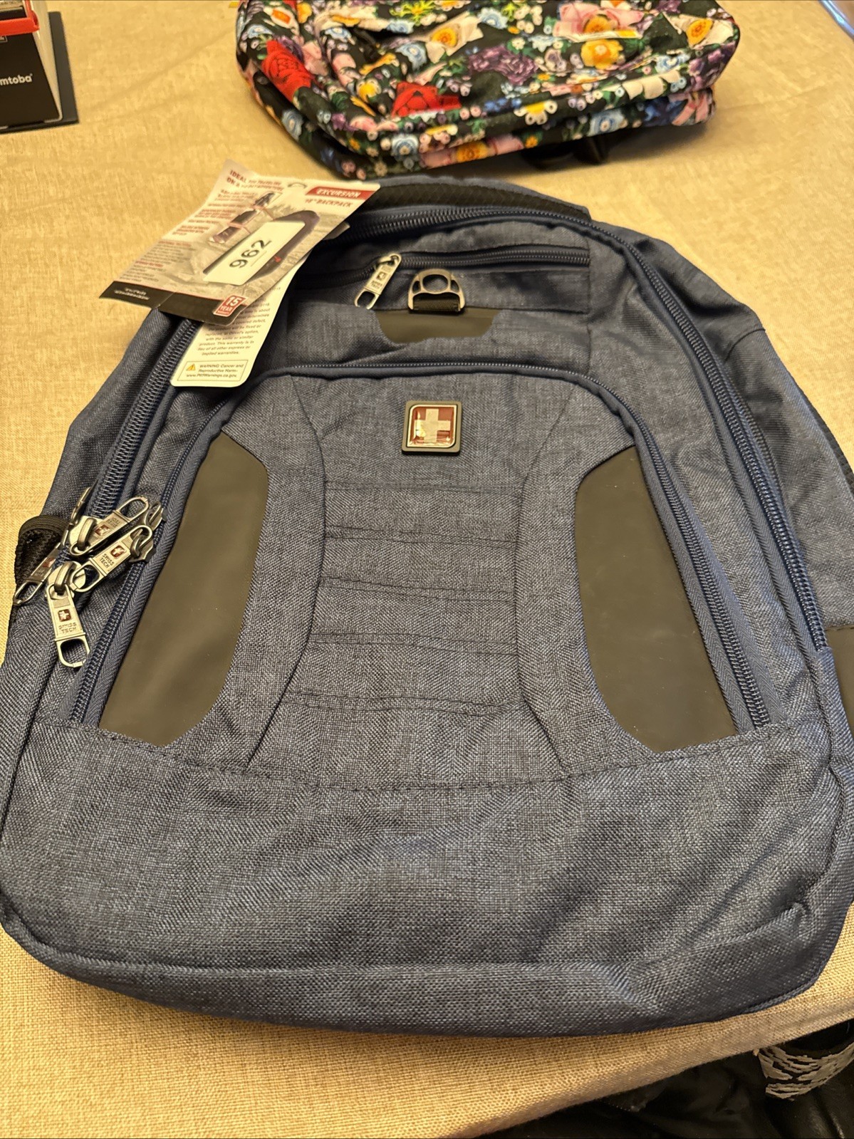 SwissTech Excursion 18″ TravelBackpack with USB Port New