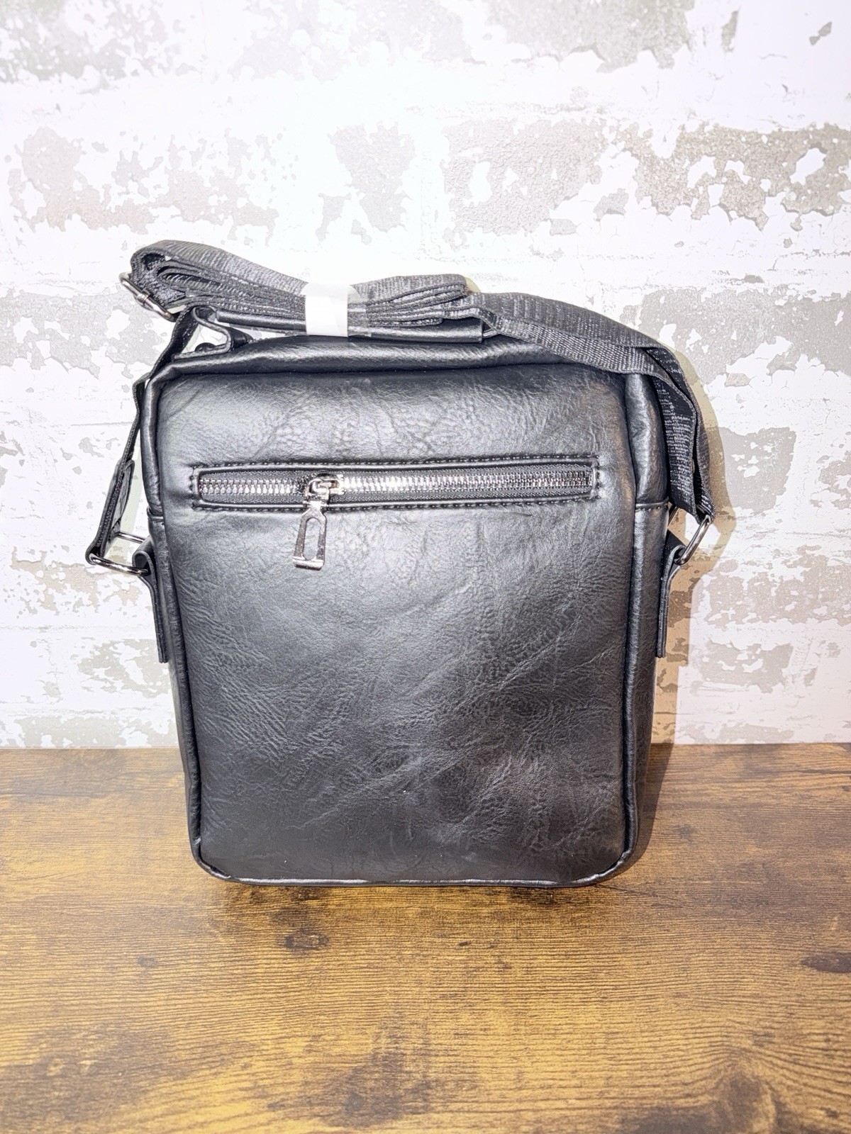 NWT! WEIXIER Men’s Crossbody Shoulder PU Leather Messenger Bag – Black