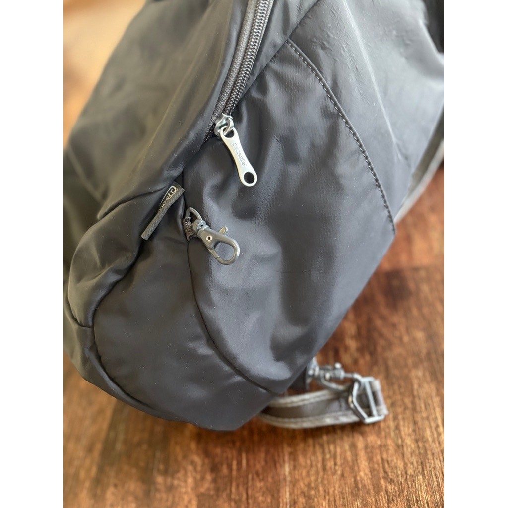 Pacsafe Black Anti-Theft Backpack Rucksack Travel Daypack Security Bag
