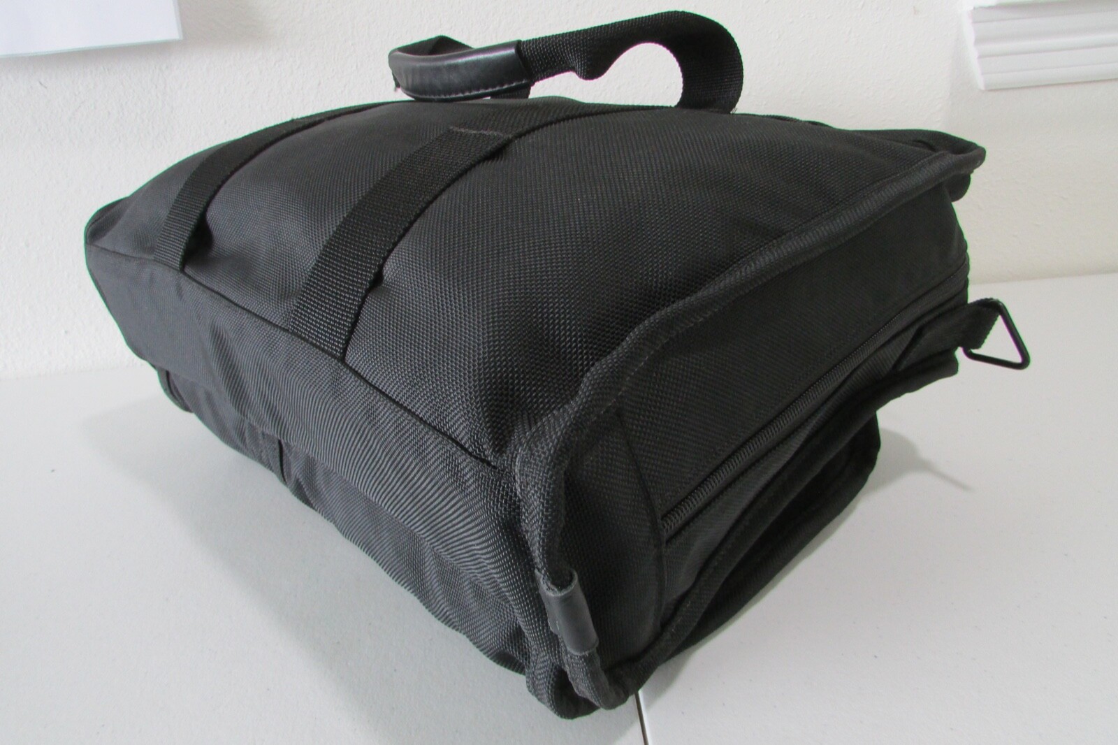 Tumi Black Ballistic Nylon Briefcase Padded 15″ Laptop Messenger Bag wTop Handle